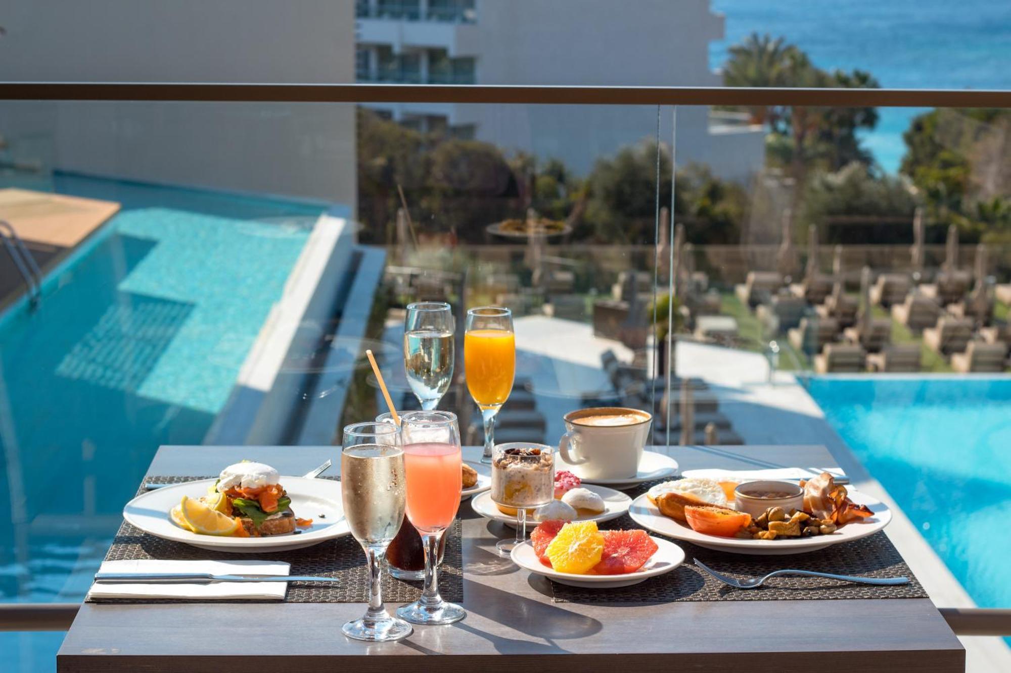 Amarande (Adults Only) Hotel Ayia Napa Luaran gambar A typical breakfast